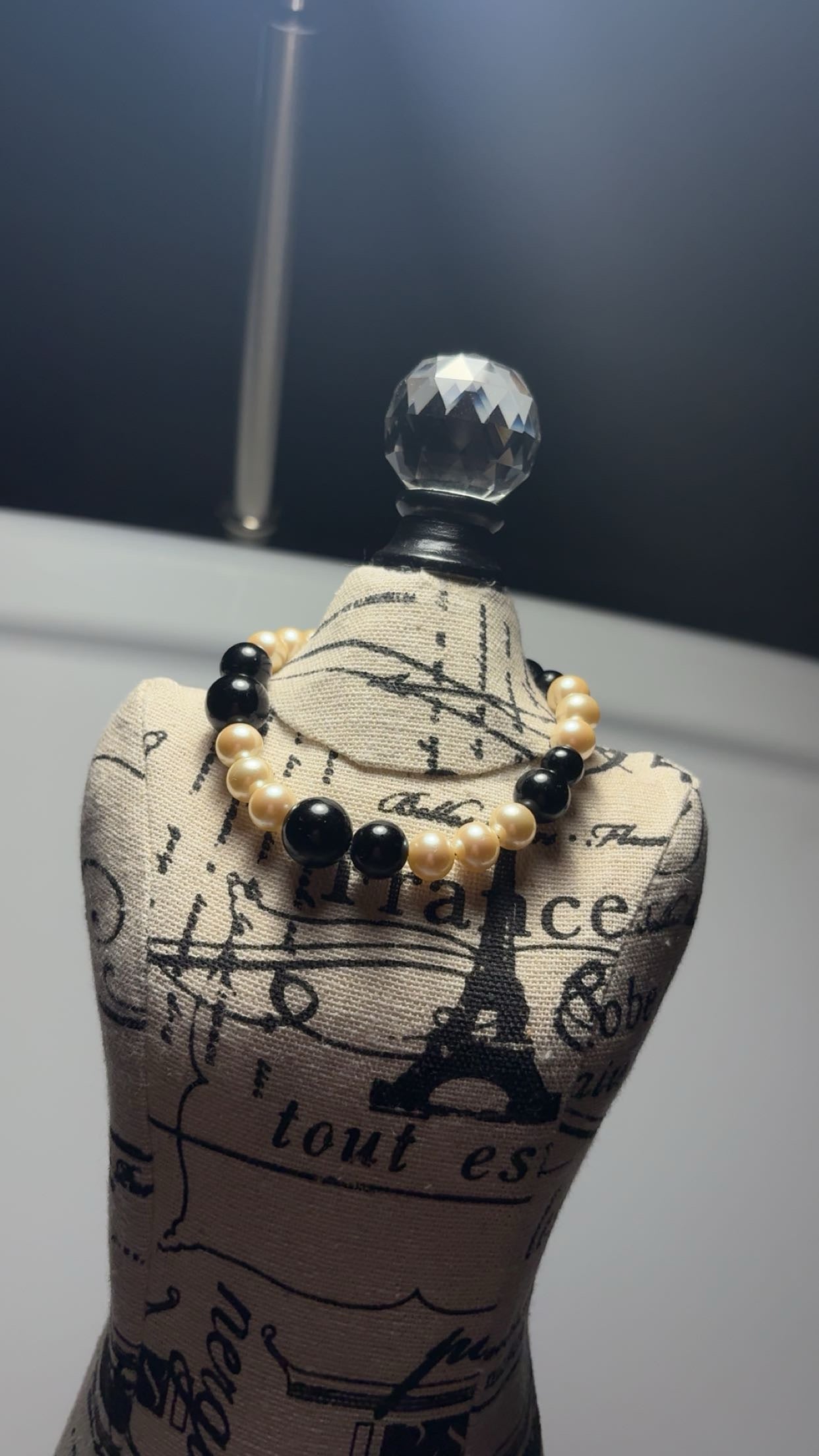 Paris pearl bracelet